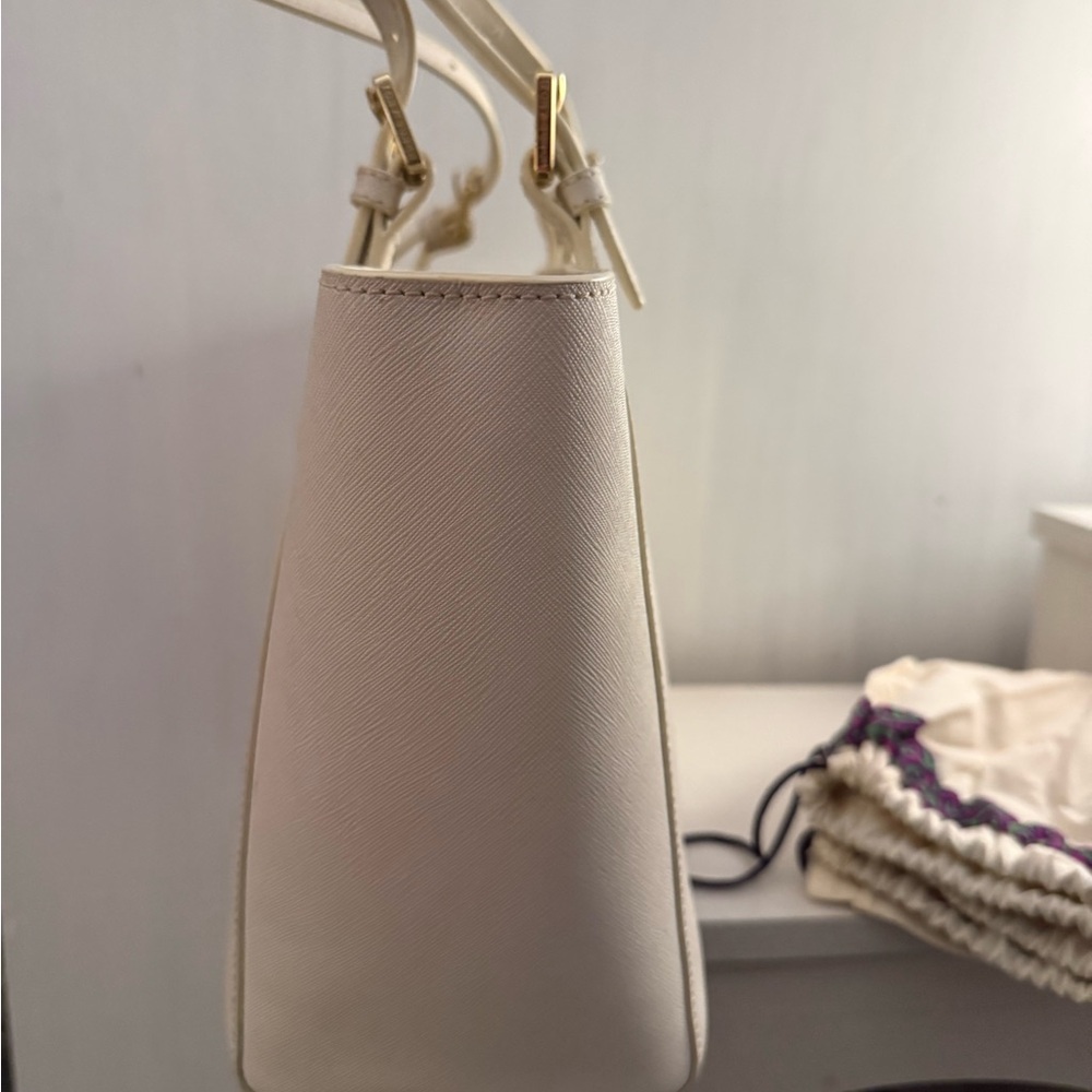 Tory Burch Emerson Tote Bag - Picture 7 of 9
